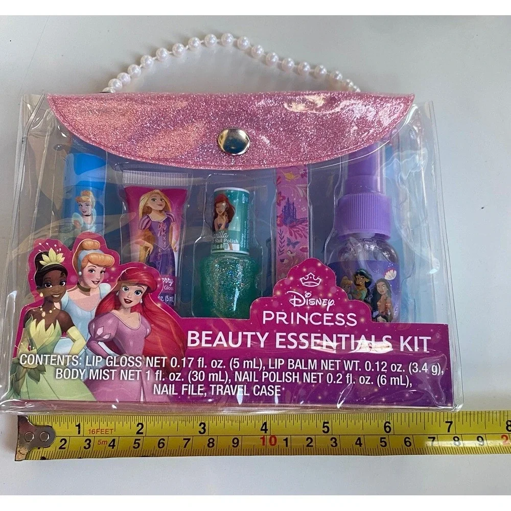 Disney Princess Beauty Essential Kit! Lip Gloss‎ Balm Body Mist Nail Polish NWT